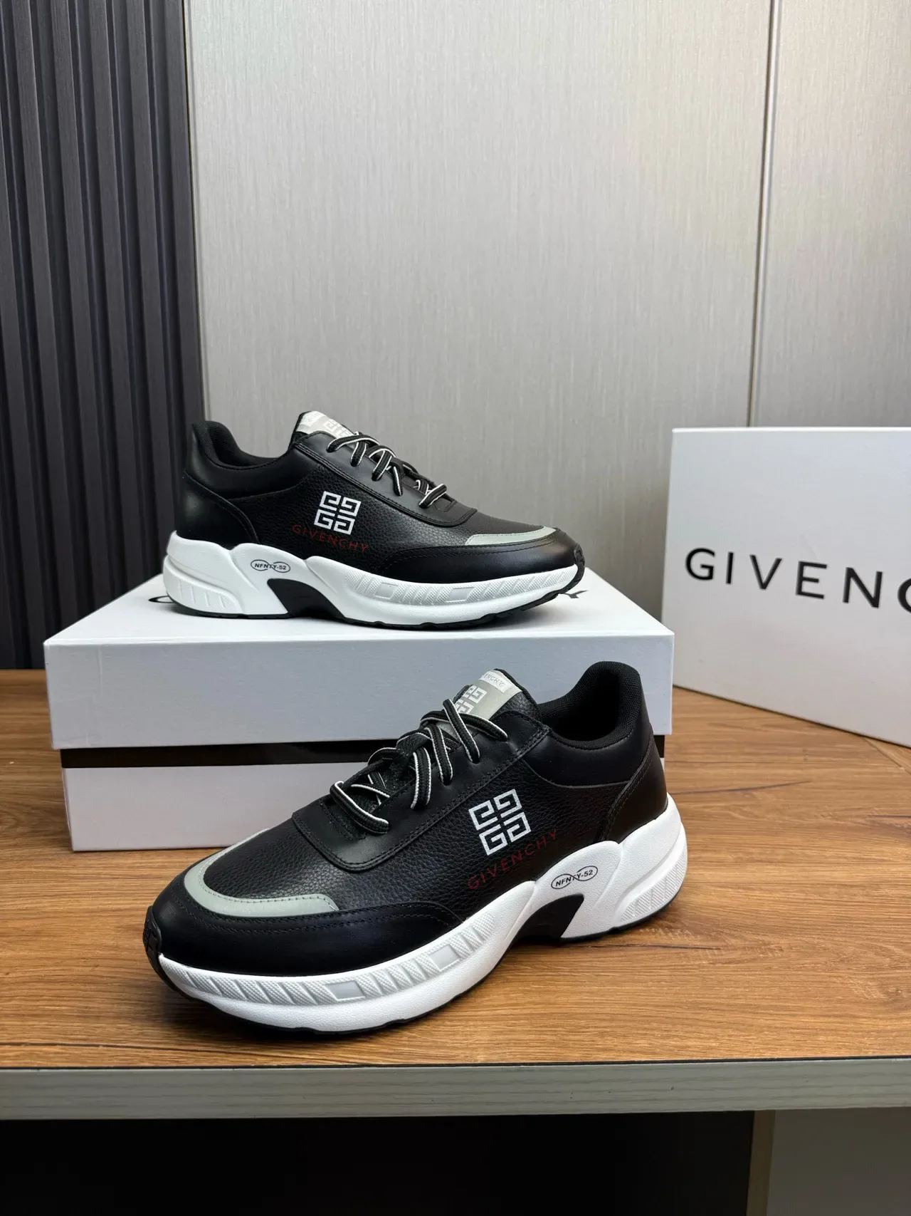 Givenchy City Sport Black and White Lifestyle Sneakers 3