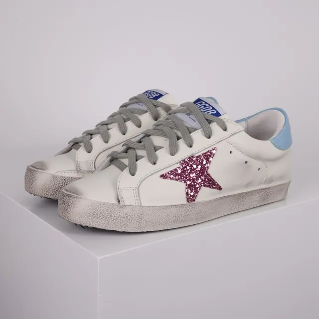 Golden Goose Tênis Lifestyle Brancos e Rosa de Couro Distressed com Glitter Star Appliqué 2