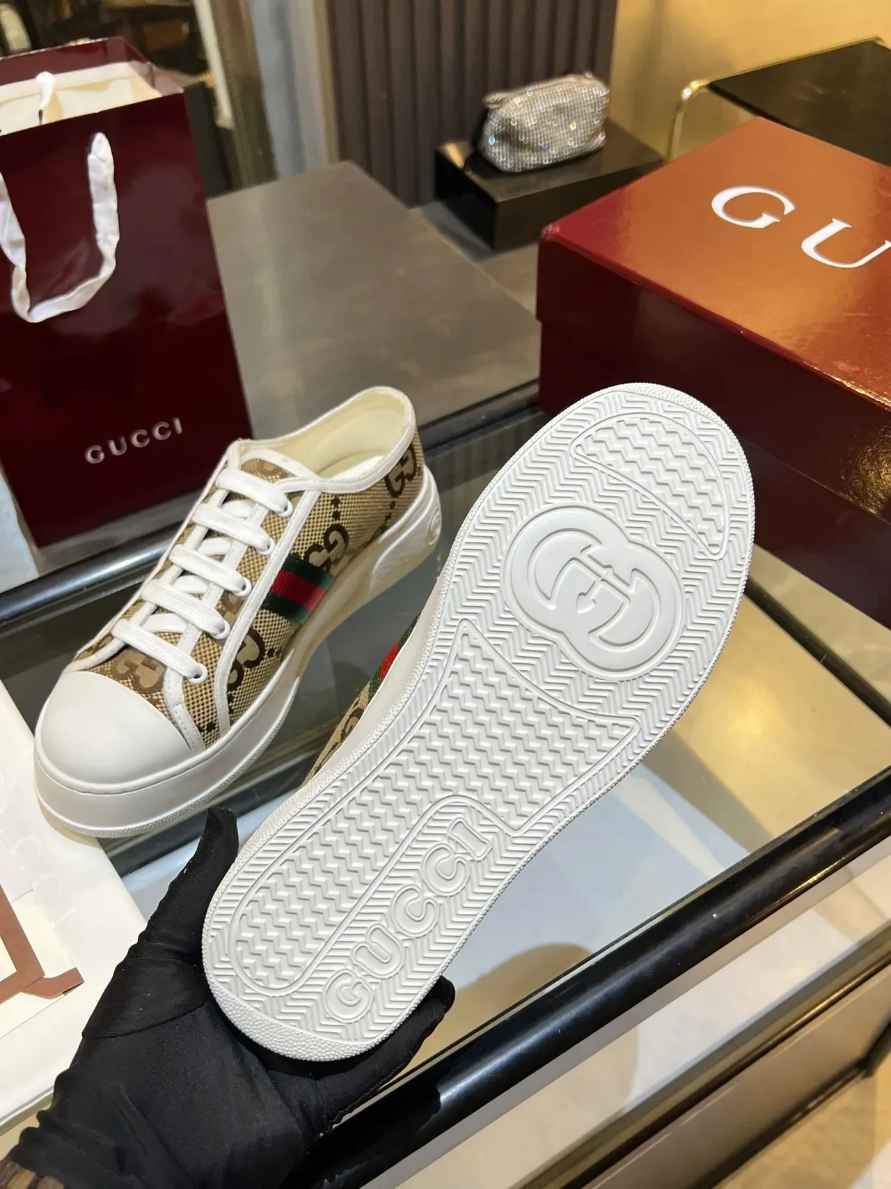 Gucci Ace GG Monogram Bege e Branco Lifestyle Sneakers 2