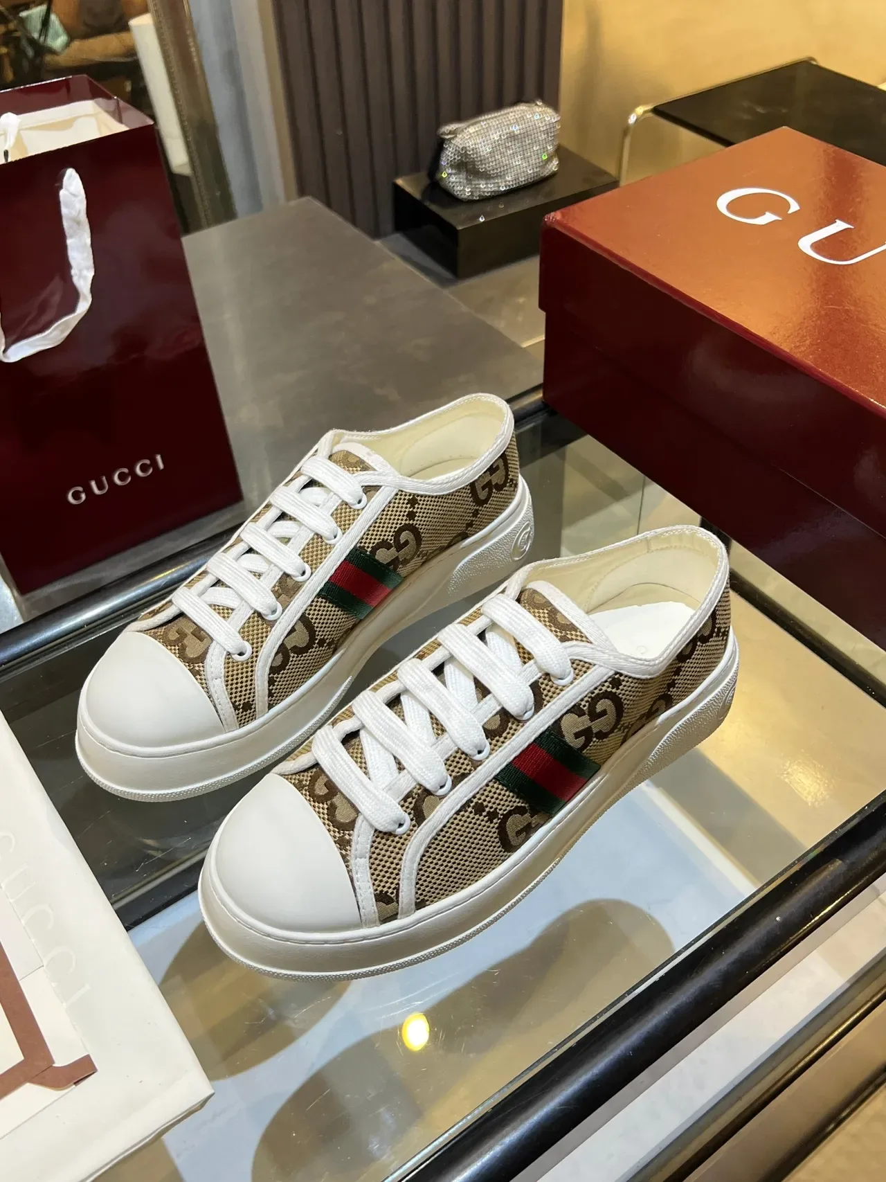Gucci Ace GG Monogram Bege e Branco Lifestyle Sneakers 4