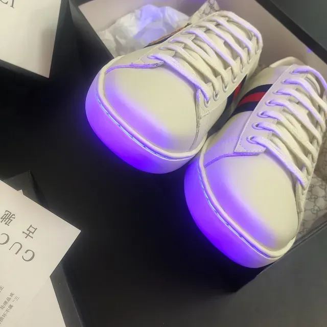 Gucci Ace LOVED White Leather Web Stripe Lifestyle Sneakers 4