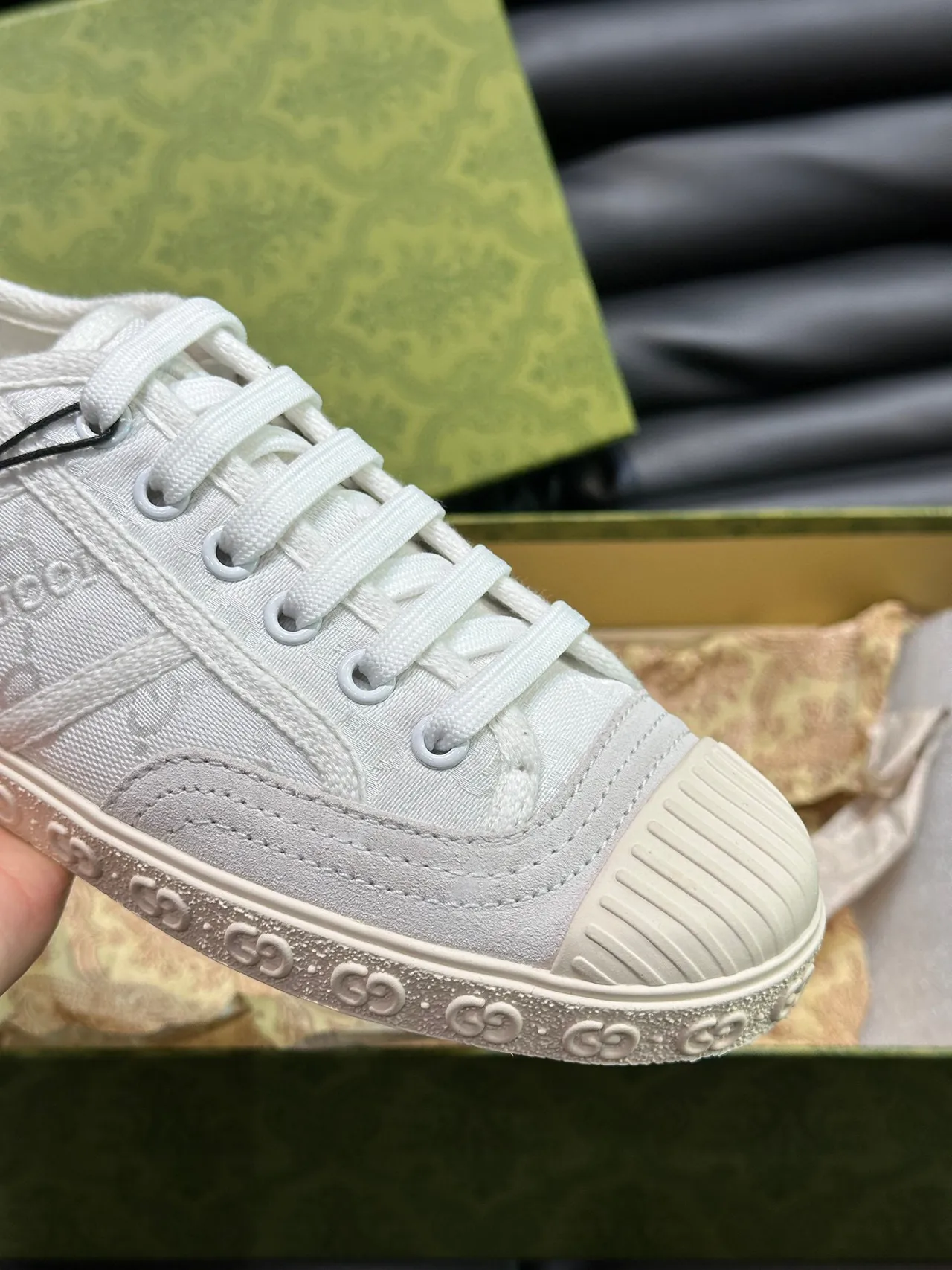 Gucci Ace White Canvas Low-Top Lifestyle Sneakers 3