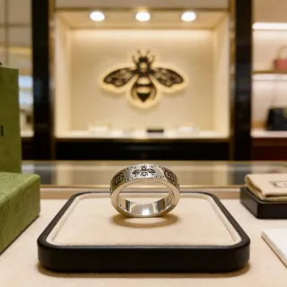 Gucci Bee Ring Silver Black Polished Enamel Motif Ring