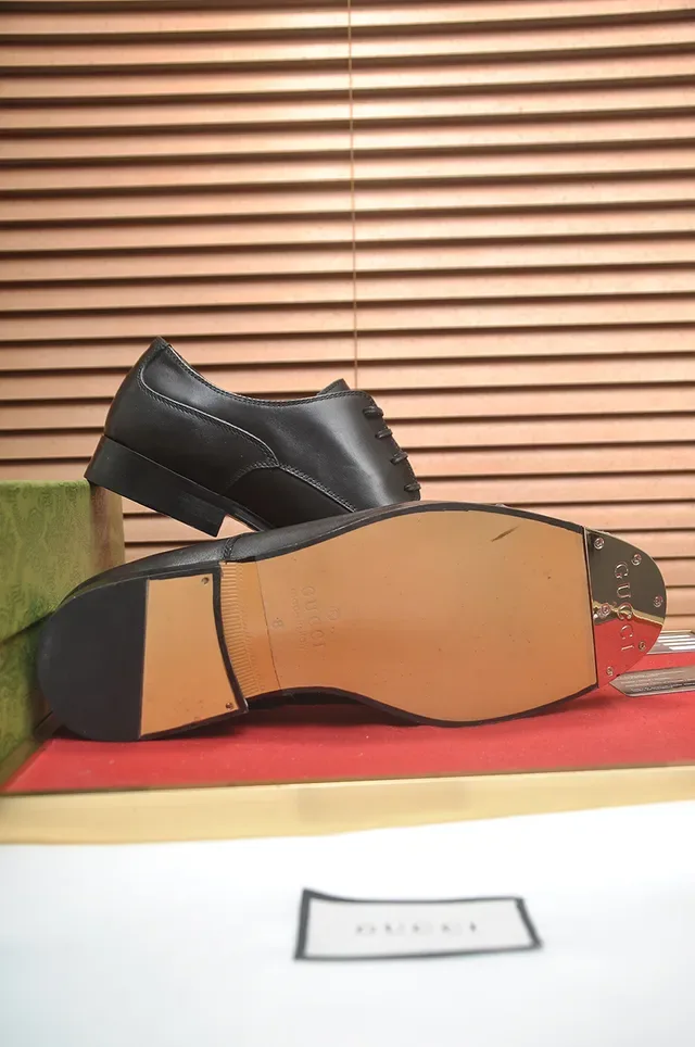 Gucci Sapatos Oxford Preto Cap-Toe 3