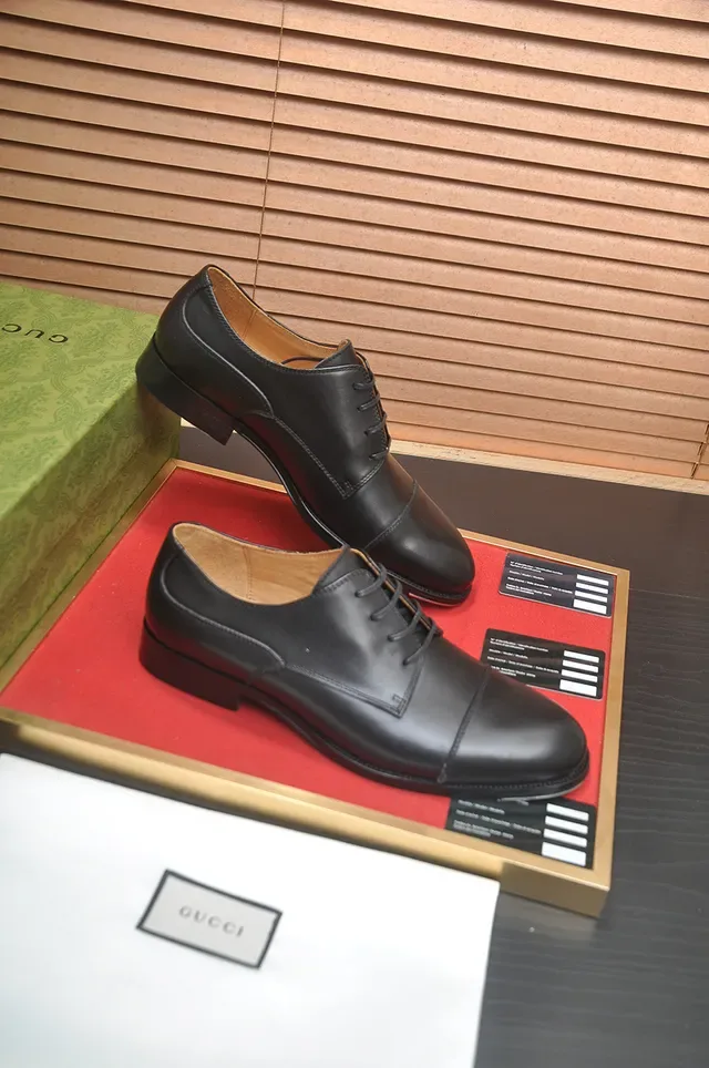 Gucci Sapatos Oxford Preto Cap-Toe 4