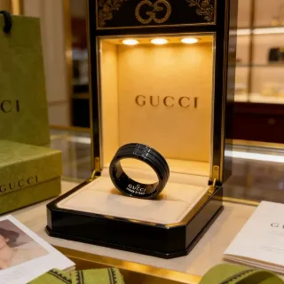 Gucci Black Ceramic Three-Groove Ring