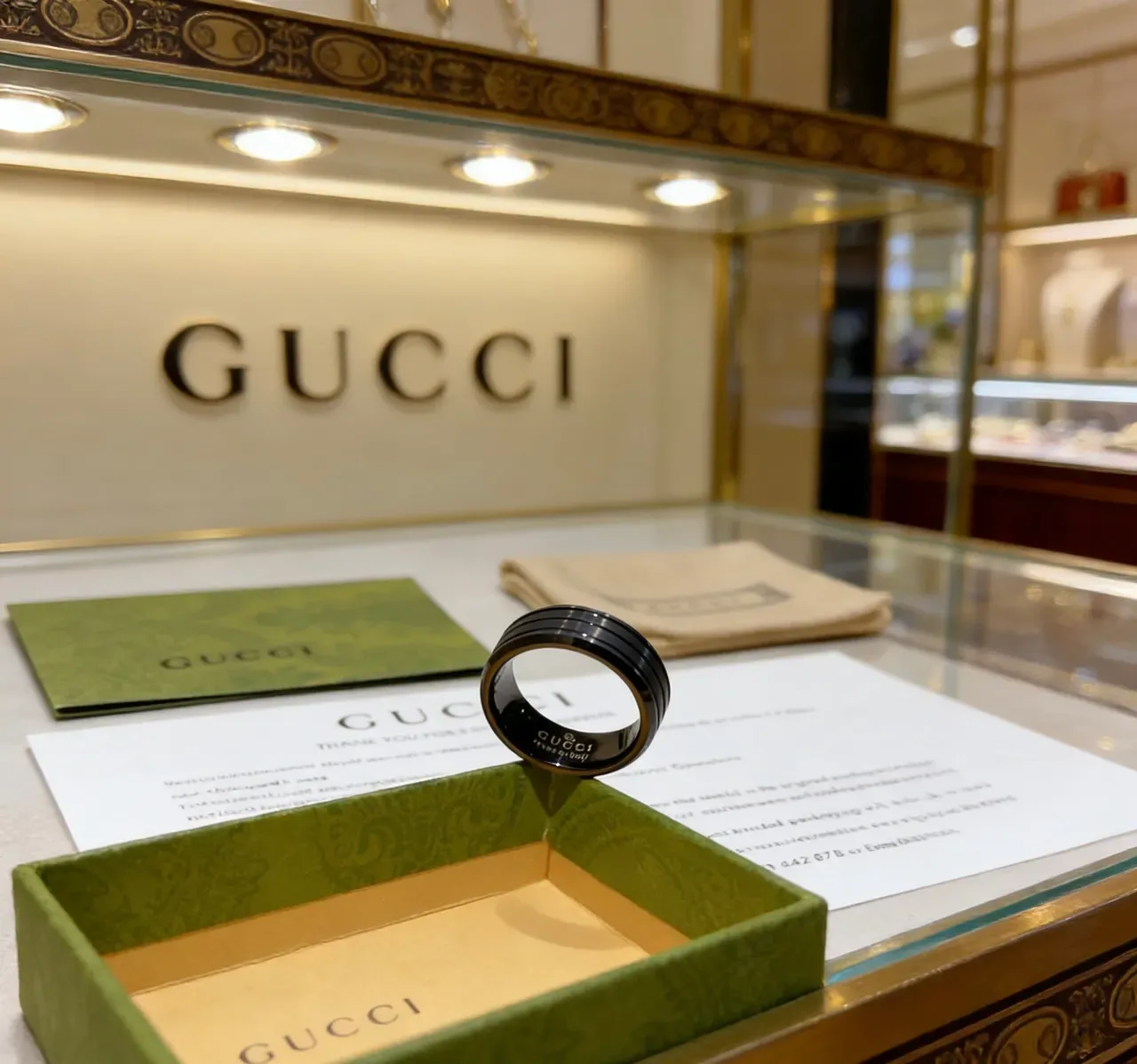 Gucci Black Ceramic Three-Groove Ring 3