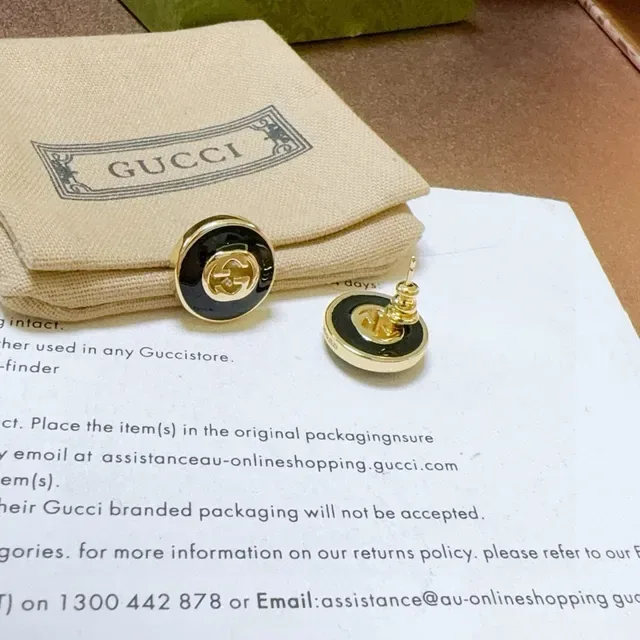 Gucci Black Gold Circular Stud Enamel Earrings 6