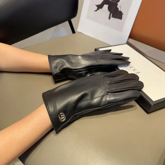 Gucci Black Gold Smooth Interlocking G Hardware Leather Gloves 2