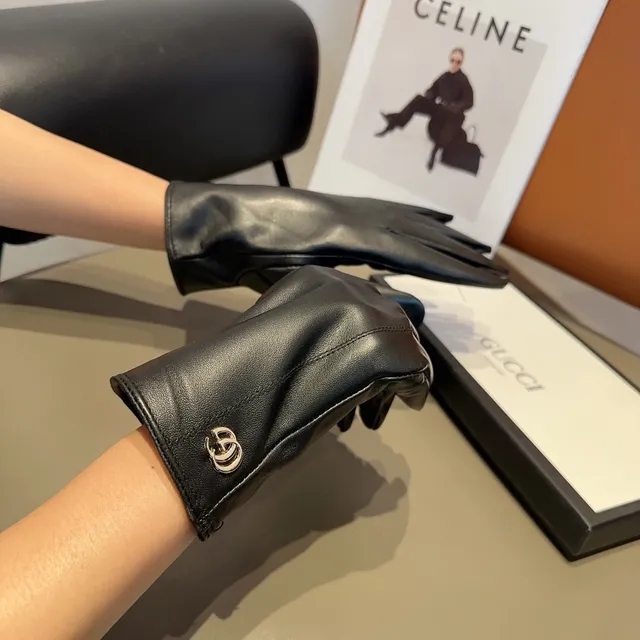 Gucci Black Gold Smooth Interlocking G Hardware Leather Gloves 4