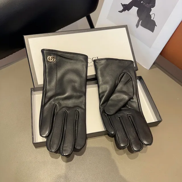 Gucci Black Gold Smooth Interlocking G Hardware Leather Gloves 6