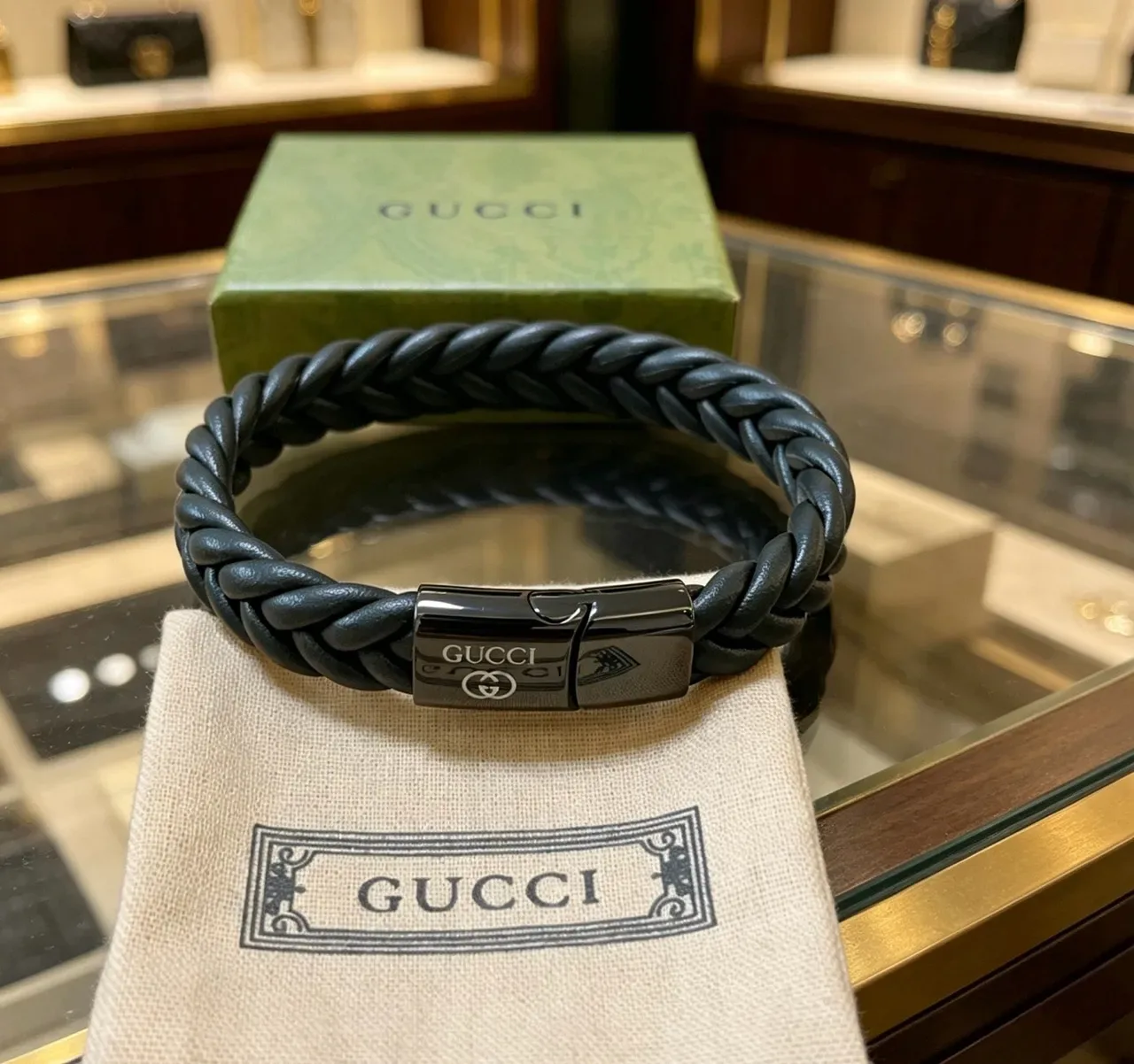 Gucci أسود رمادي جلد مضفر قفل مغناطيسي سوار 2