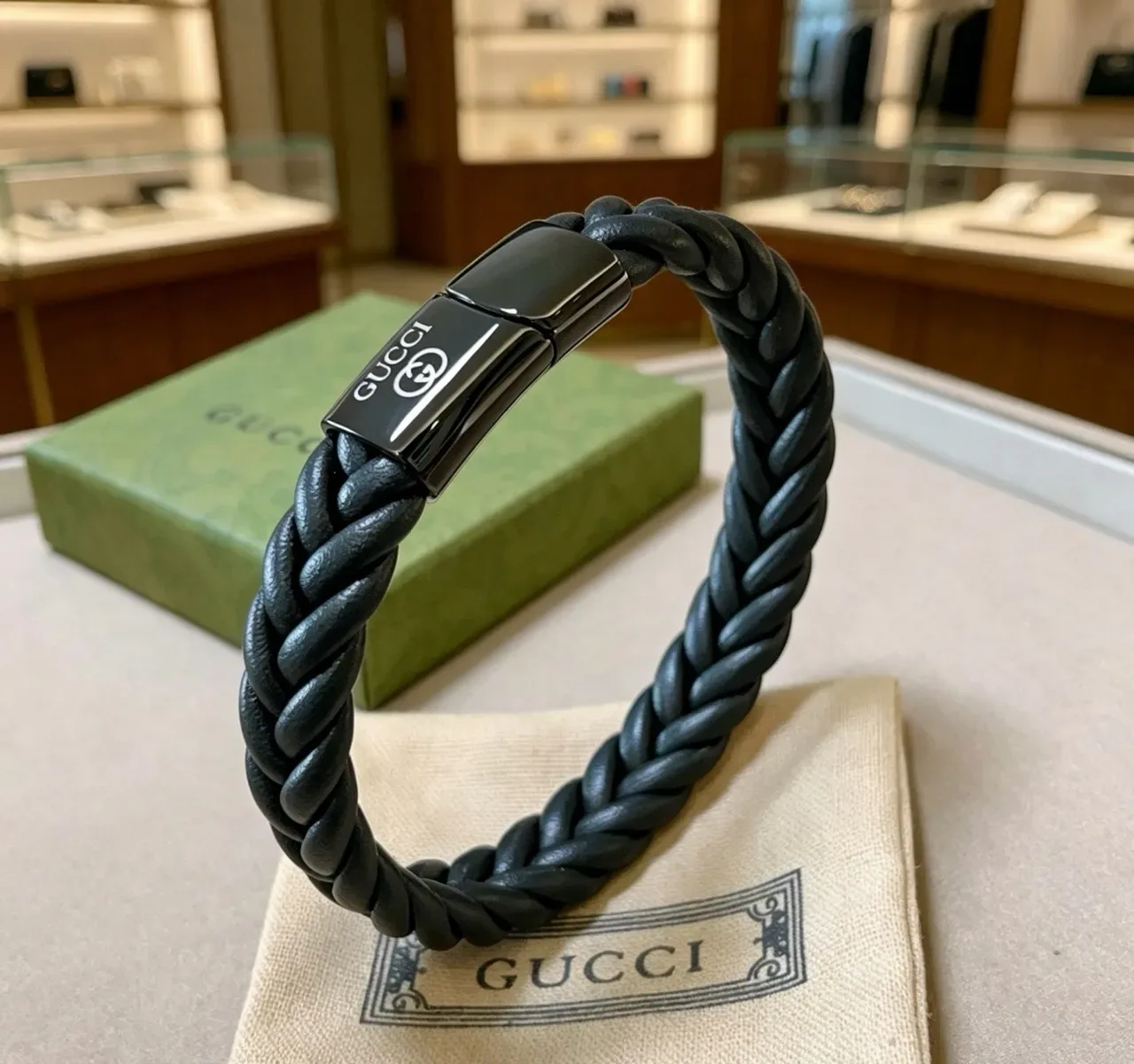 Gucci أسود رمادي جلد مضفر قفل مغناطيسي سوار 9