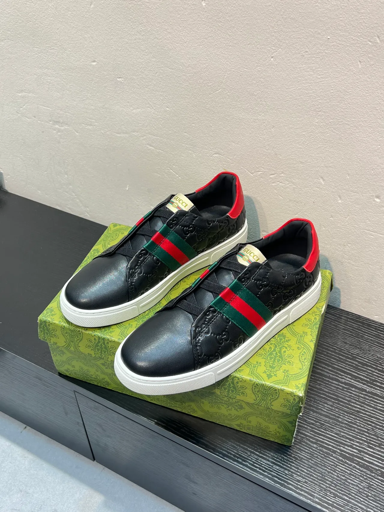 Gucci Black Red Embossed GG Leather Web Stripe Detail Lifestyle Sneakers 3