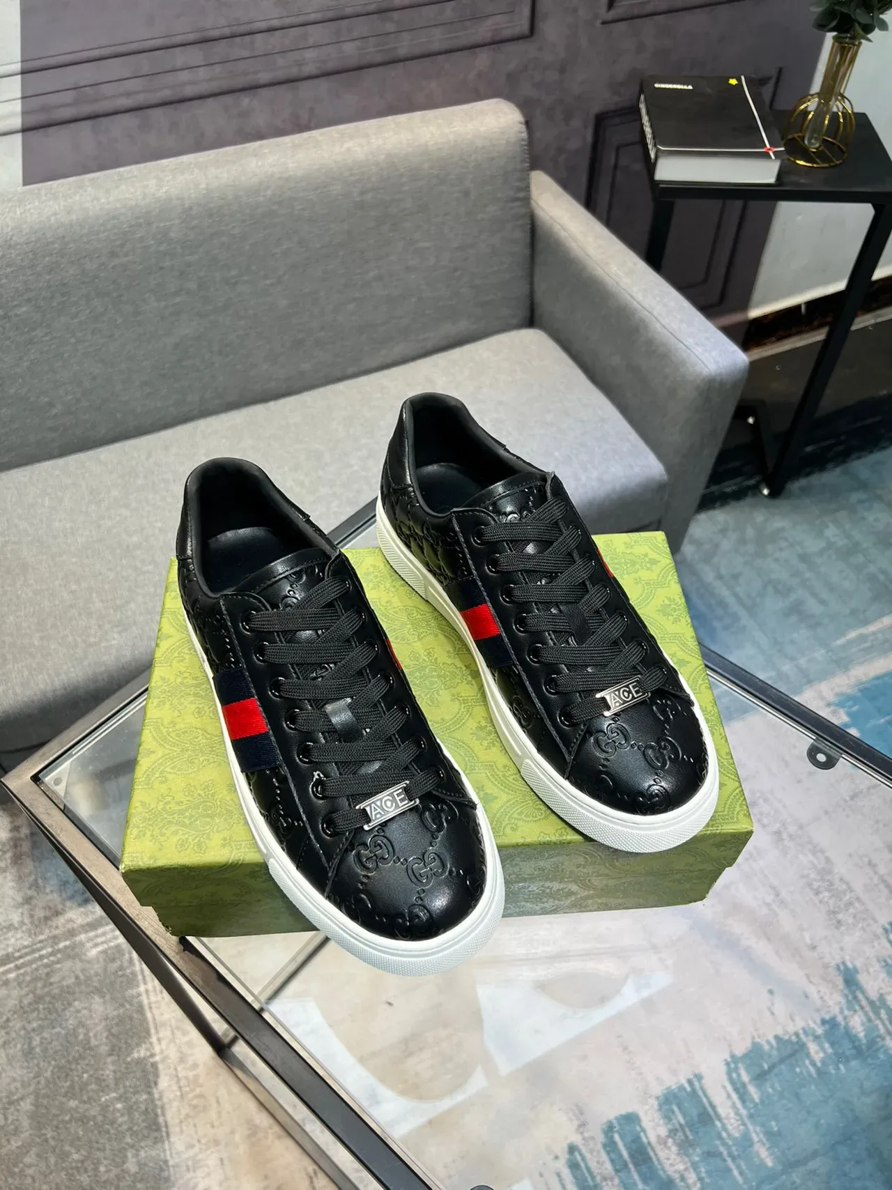 Gucci Noir et Rouge GG-Embossed Cuir Détail Rayures Web Sneakers Lifestyle 5