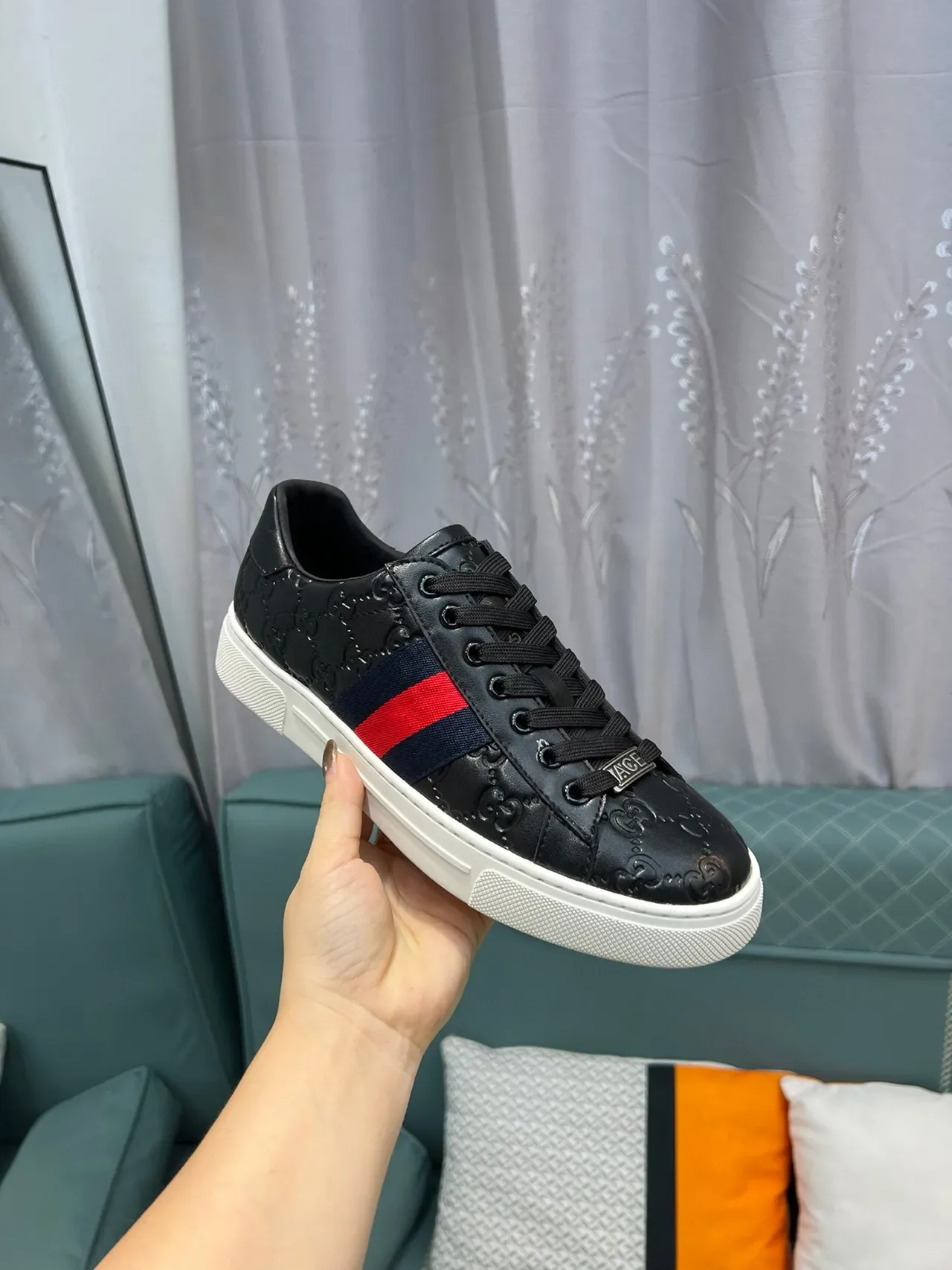 Gucci Noir et Rouge GG-Embossed Cuir Détail Rayures Web Sneakers Lifestyle 6