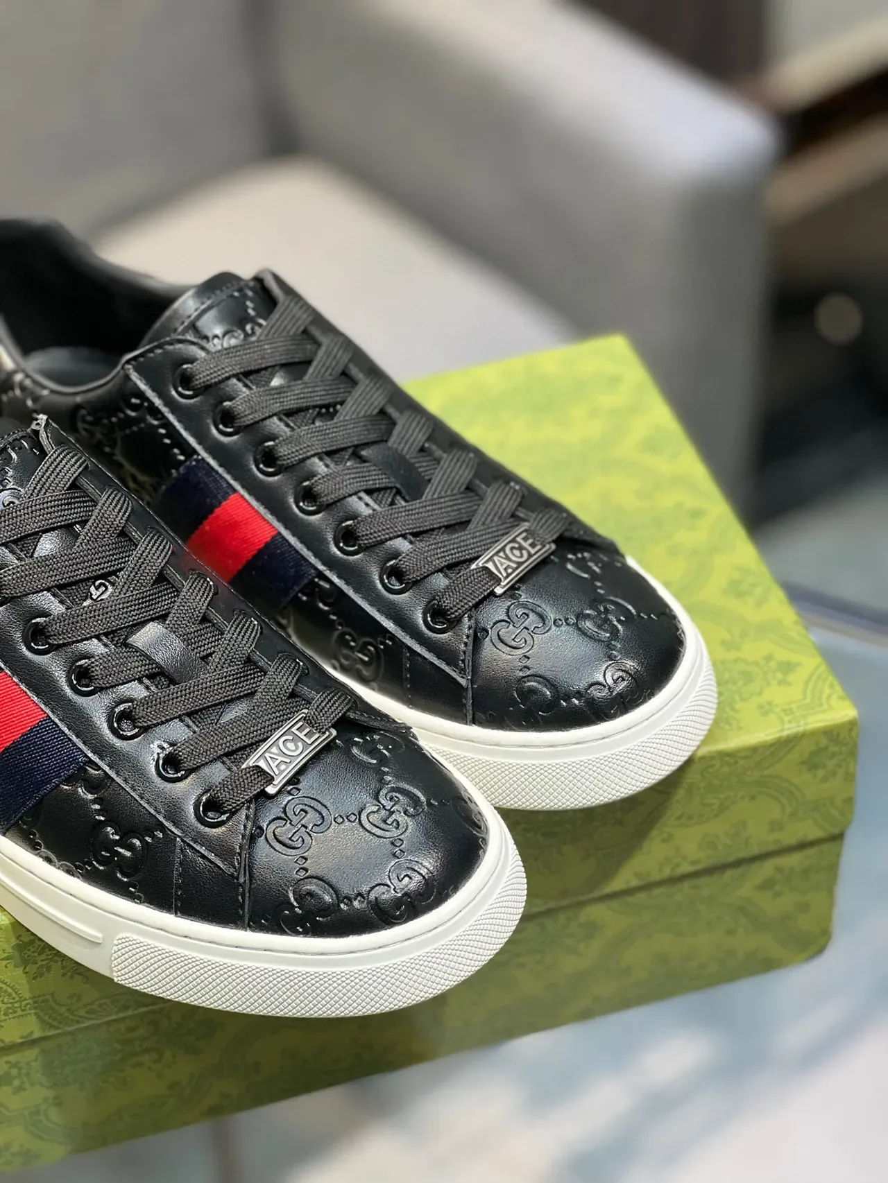 Gucci Noir et Rouge GG-Embossed Cuir Détail Rayures Web Sneakers Lifestyle 9