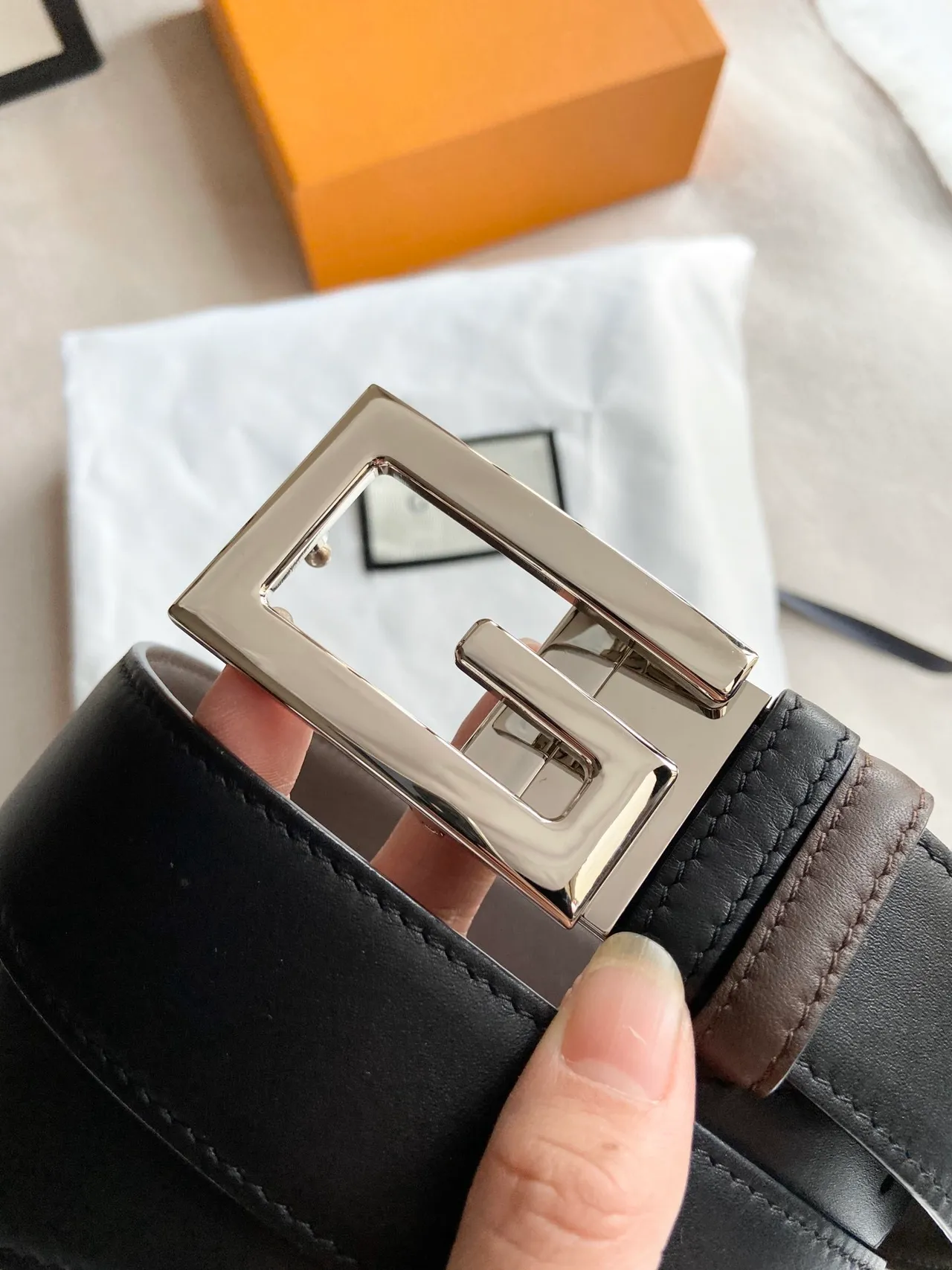 Gucci Black Silver Smooth Interlocking G Buckle Leather Belt 6