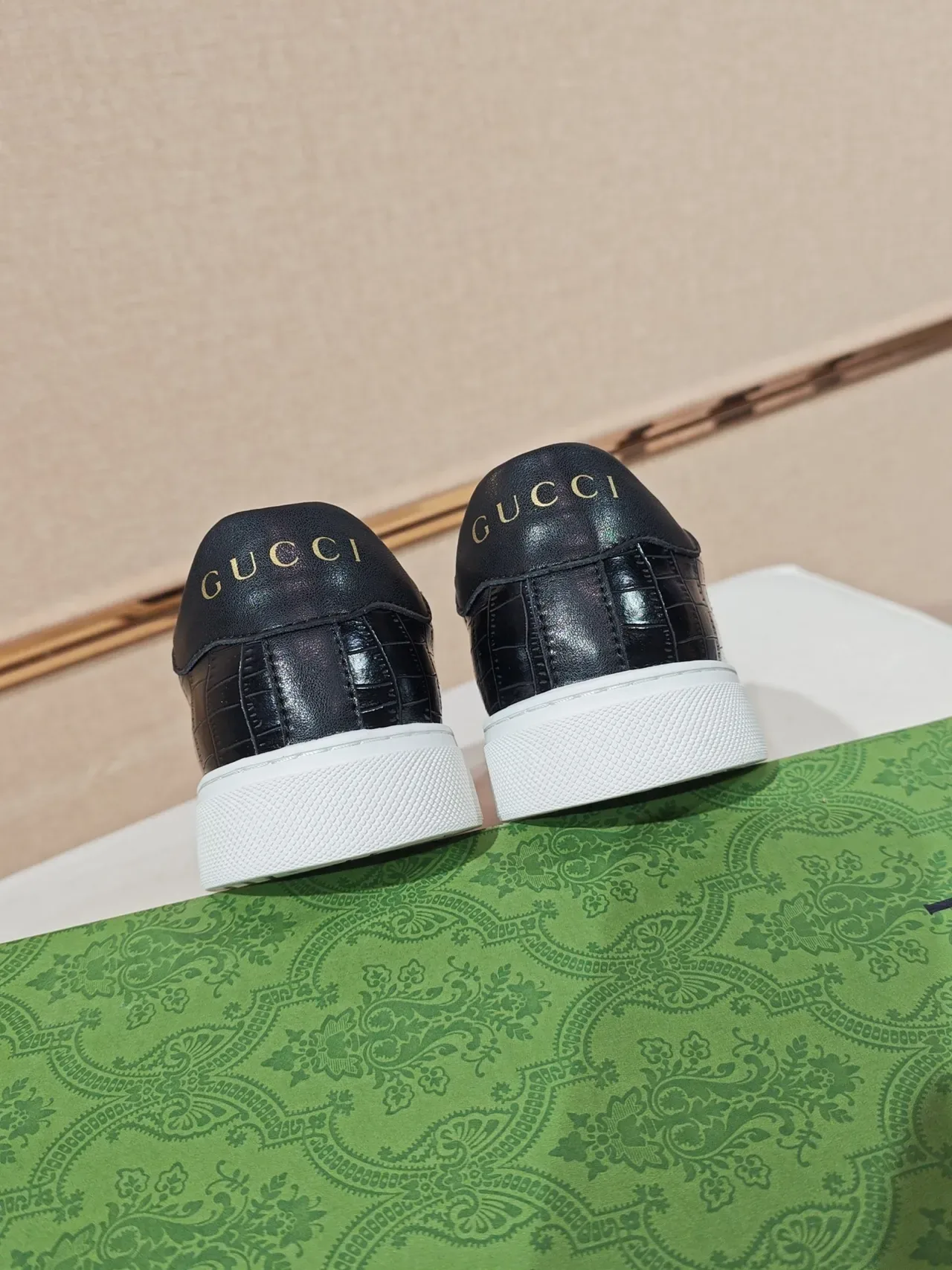 Gucci Black White Slip-On Croc-Embossed Leather Lifestyle Sneakers 4