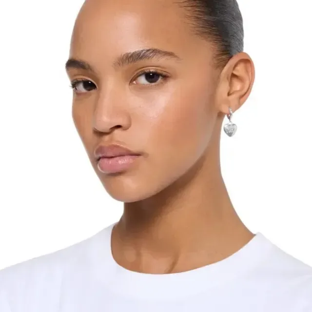 Gucci Blind for Love Gold Silver Heart-Shaped Dangle Earrings 2