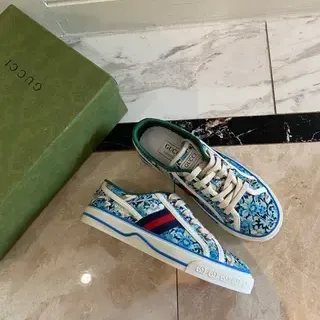 Gucci Blue White Floral-Print Canvas Low-Top Lace-Up Lifestyle Sneakers
