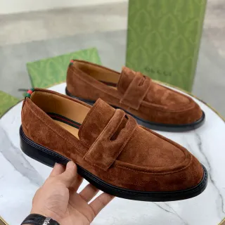 Gucci 棕黑麂皮乐福鞋