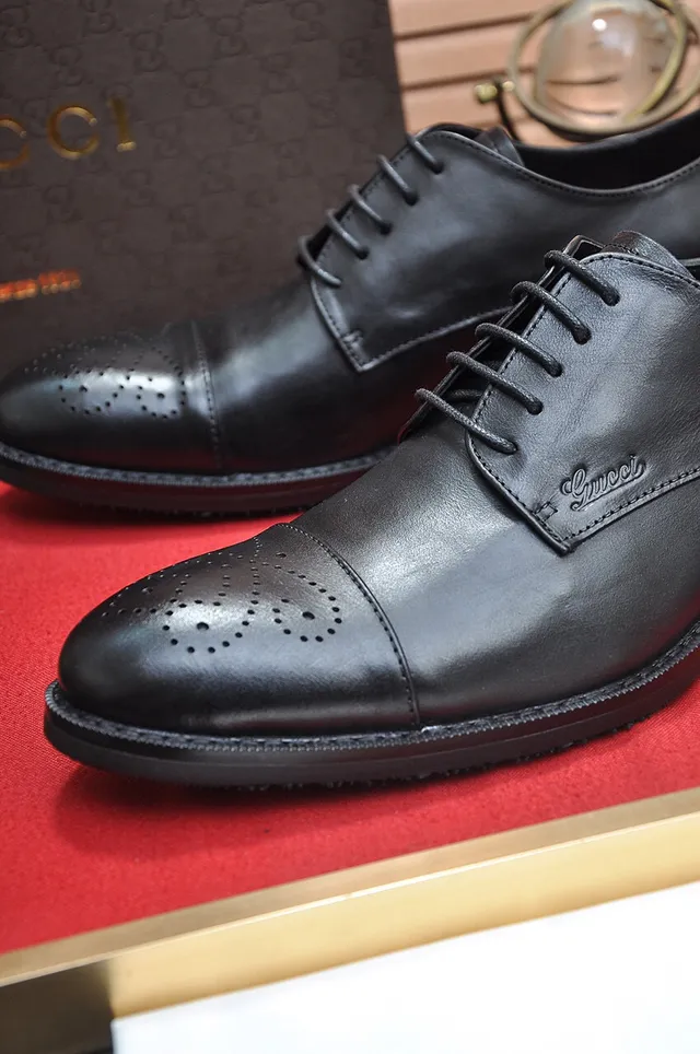 Gucci Cap-Toe Brogue Oxford Shoes 8