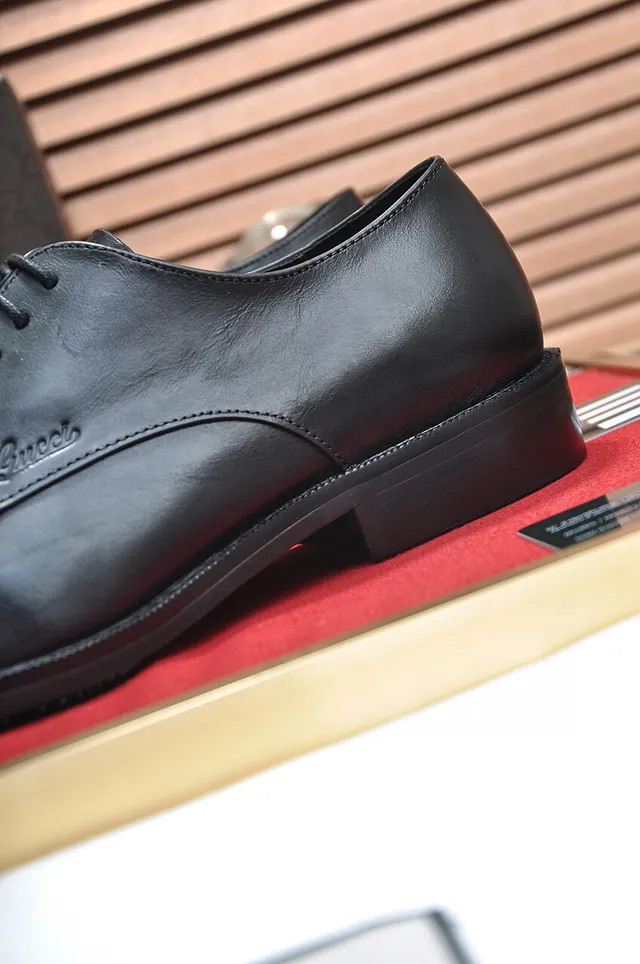 Gucci Cap-Toe Brogue Oxford Shoes 9