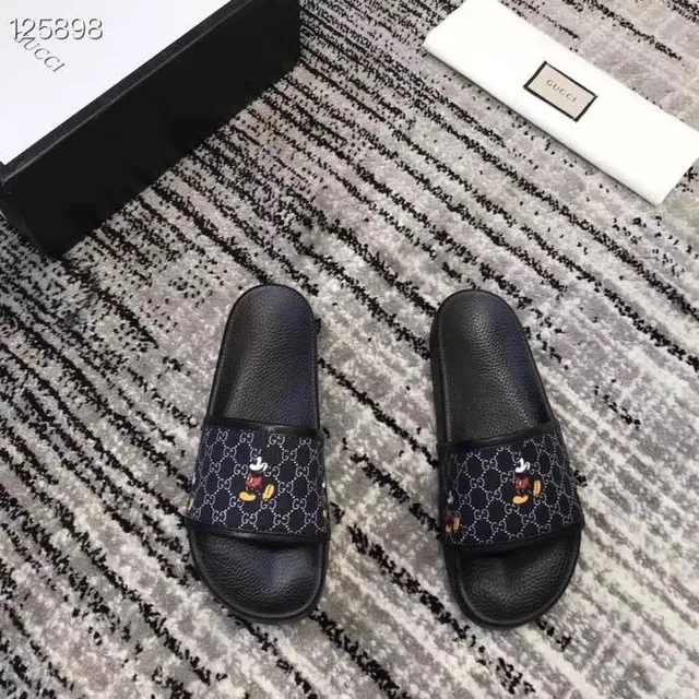 Gucci Disney Collaboration Interlocking GG Mickey Mouse Slipper 2