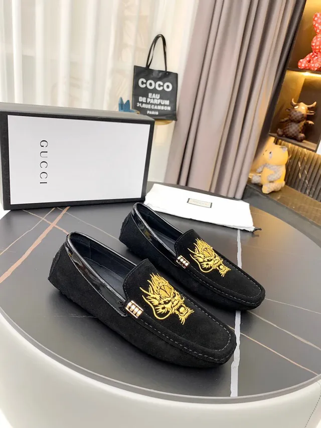 Gucci Broderie Dragon Mocassin Daim Noir et Or 7