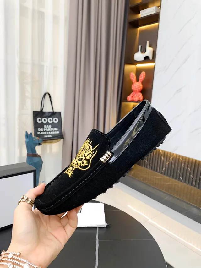 Gucci Broderie Dragon Mocassin Daim Noir et Or 8