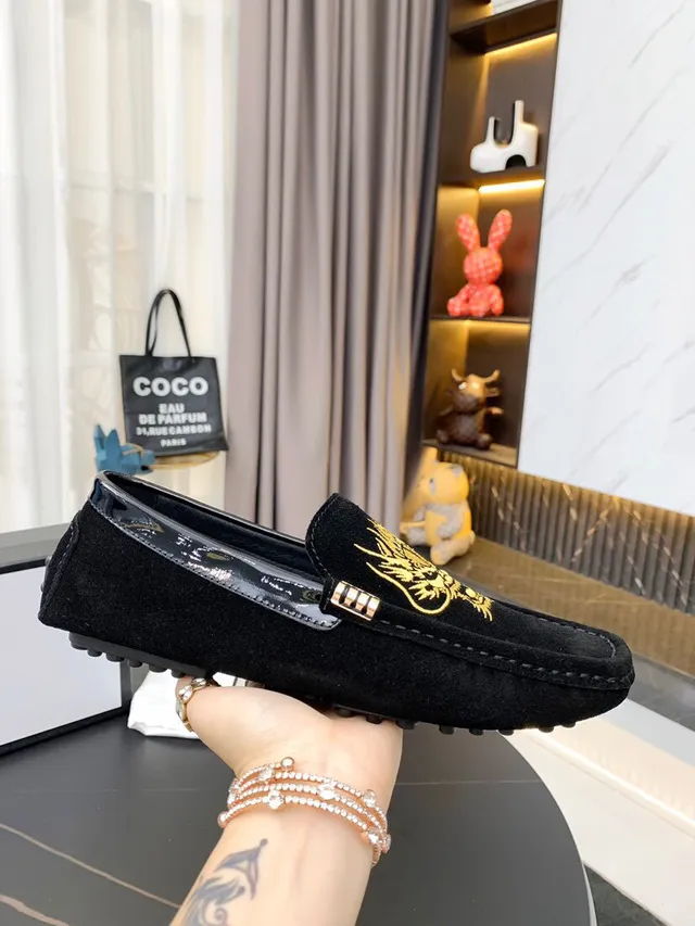 Gucci Broderie Dragon Mocassin Daim Noir et Or 9