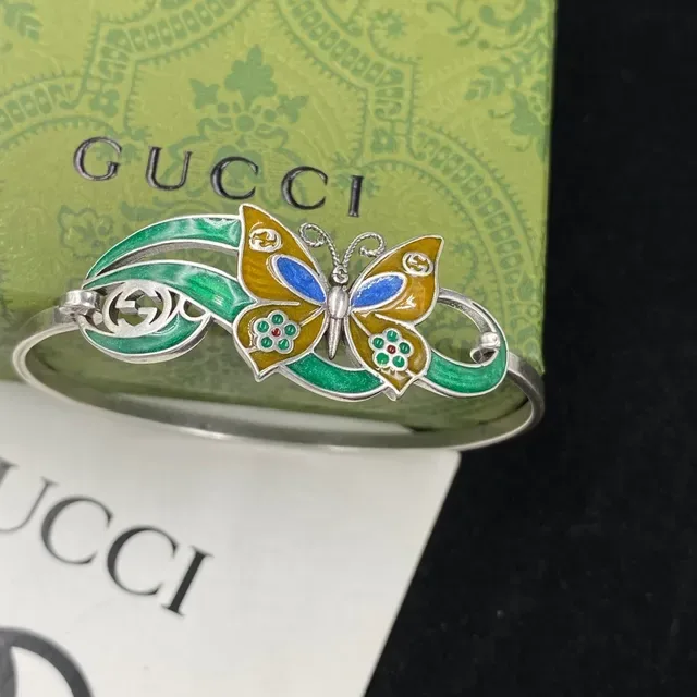 Gucci Enamel Butterfly Motif Gold-Tone Bangle Bracelet 3
