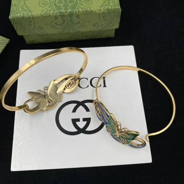 Gucci Enamel Butterfly Motif Gold-Tone Bangle Bracelet 6