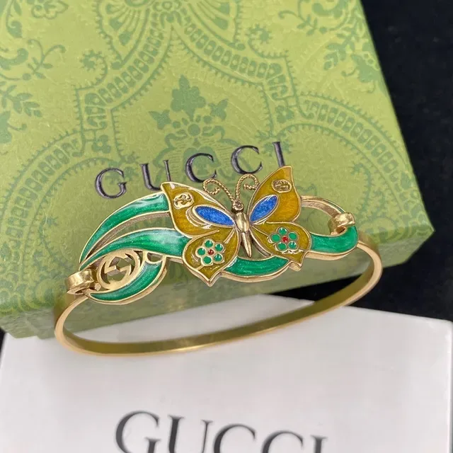 Gucci Enamel Butterfly Motif Gold-Tone Bangle Bracelet 7