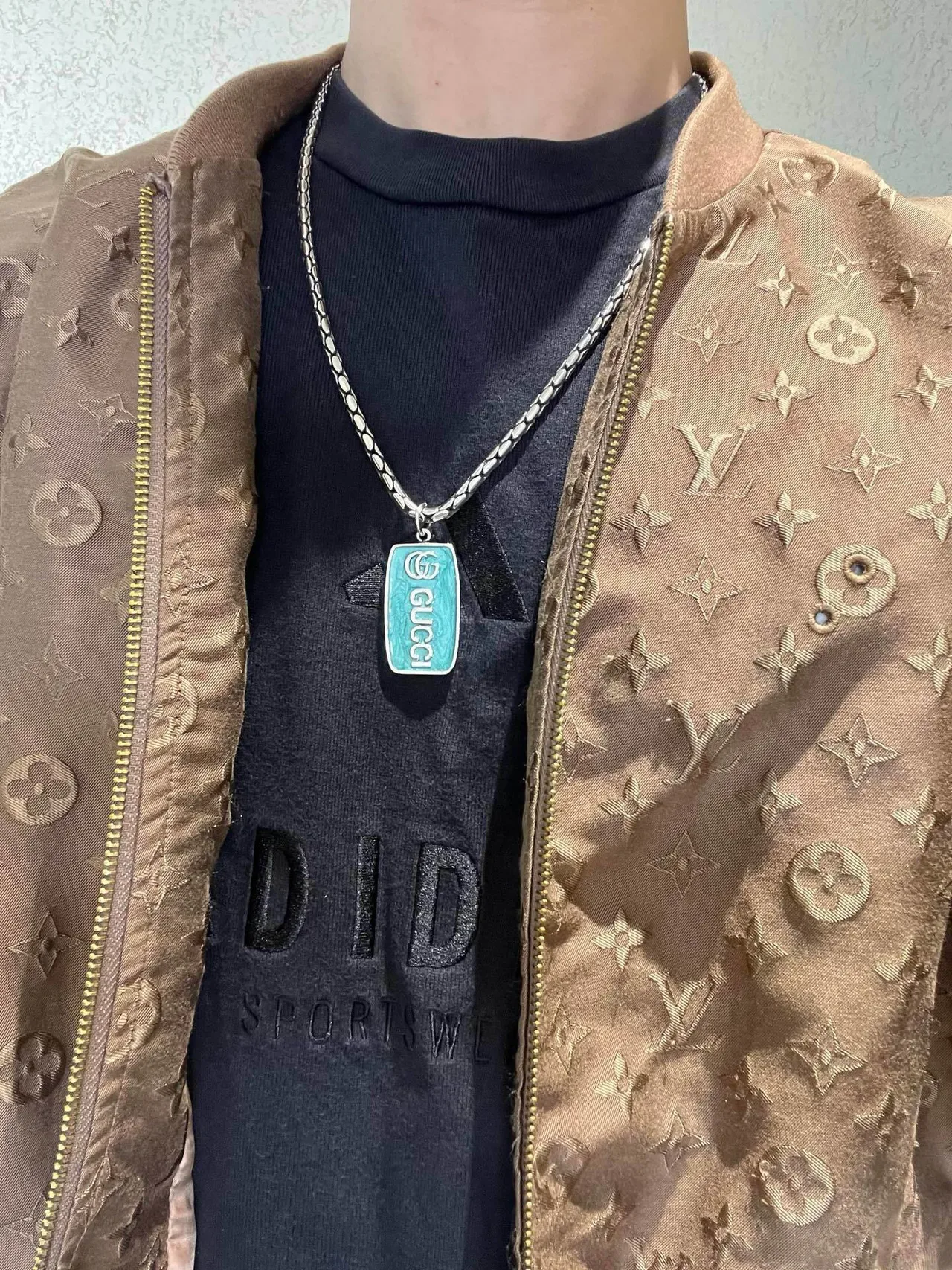 Gucci Enamel Tag Pendant Silver Green Snake-Link Chain Necklace 3