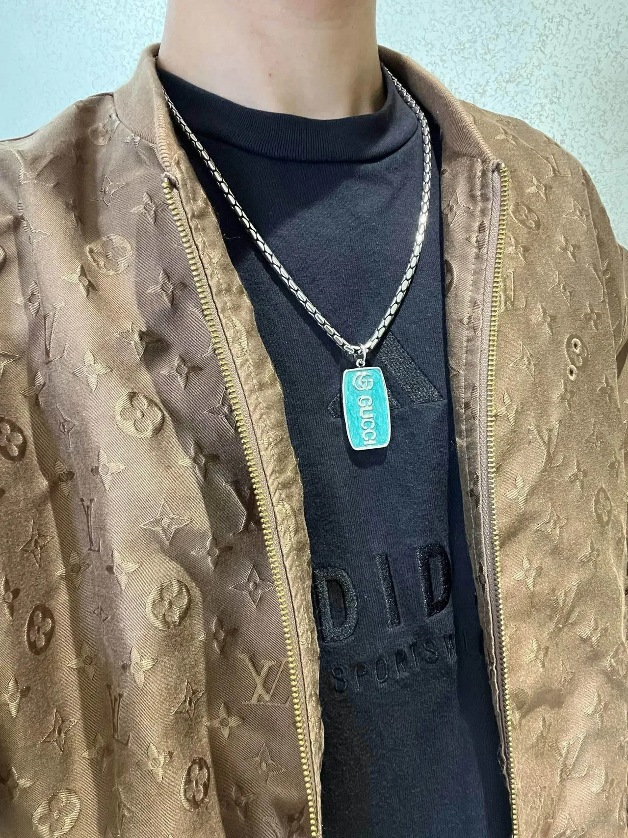 Gucci Enamel Tag Pendant Silver Green Snake-Link Chain Necklace 5