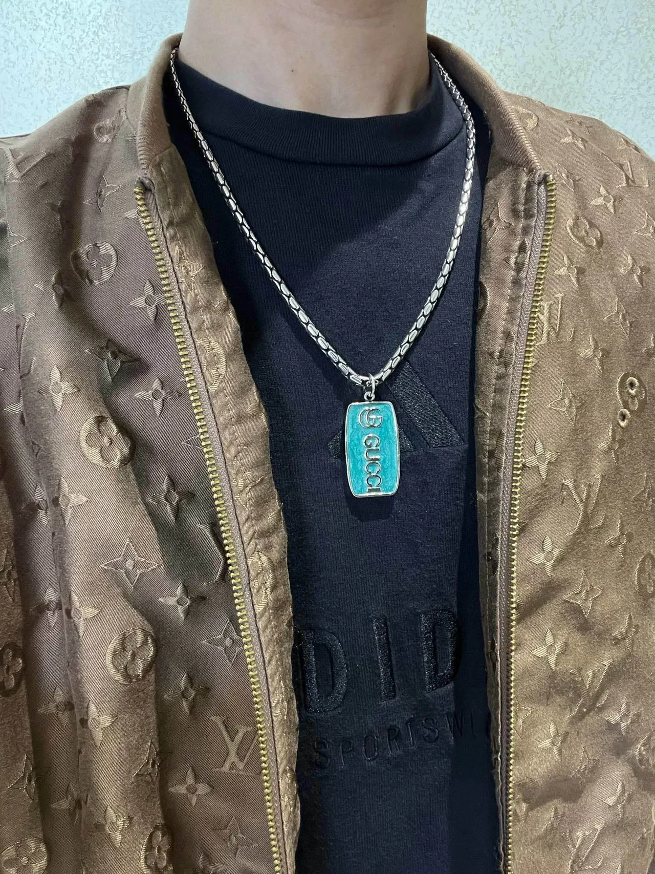 Gucci Enamel Tag Pendant Silver Green Snake-Link Chain Necklace 8