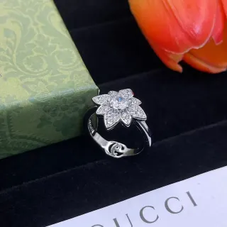Gucci Flora Floral Pavé Interlocking G Ring