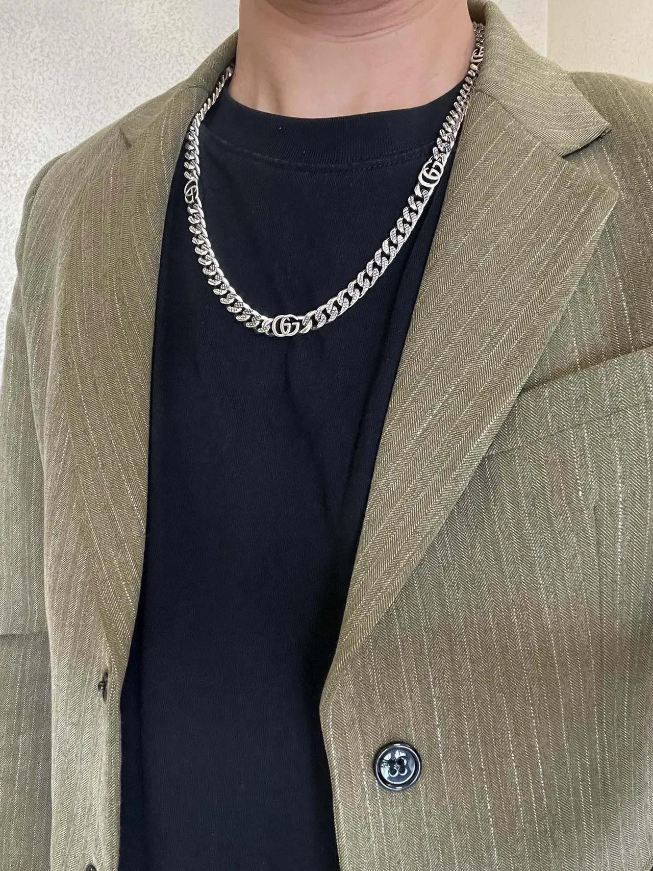 Gucci GG Chain Silver Black Curb-Link Interlocking Logo Medallions Necklace 2