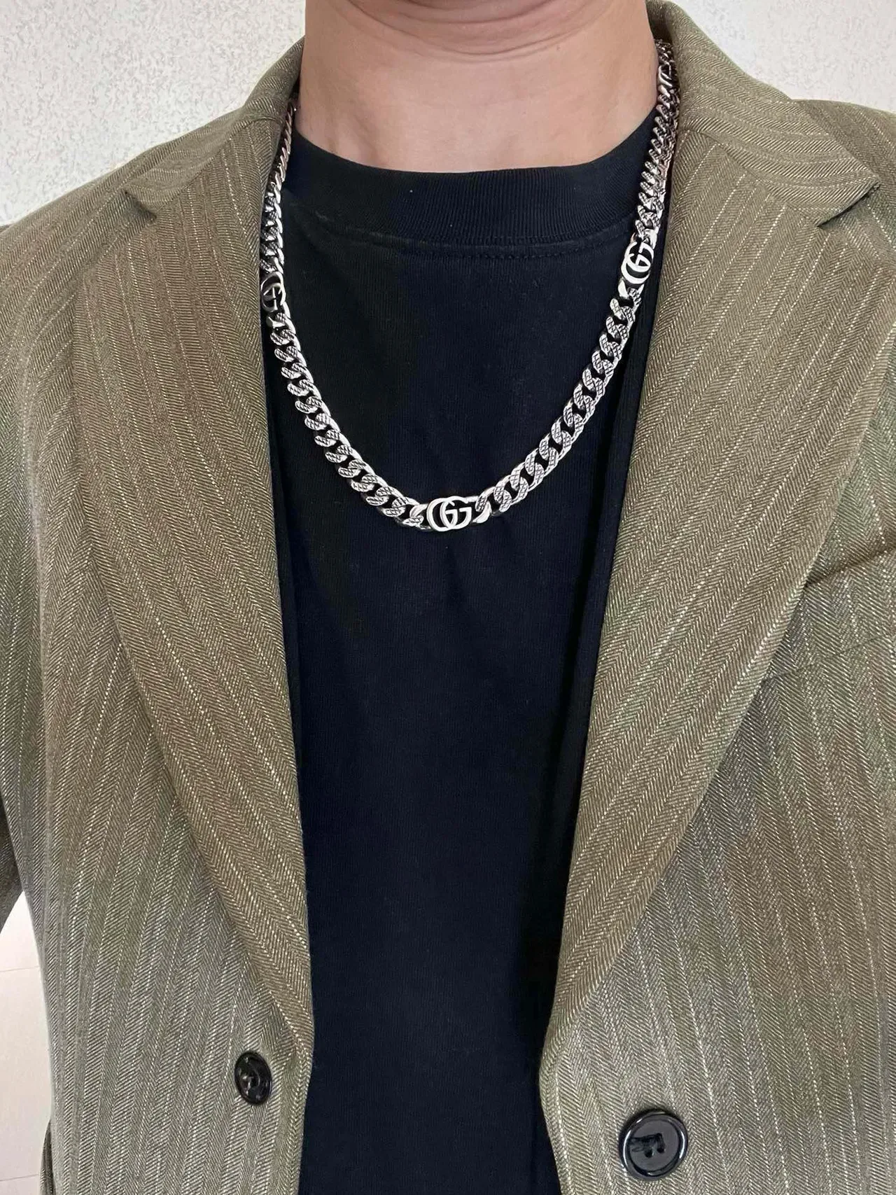Gucci GG Chain Silver Black Curb-Link Interlocking Logo Medallions Necklace 5