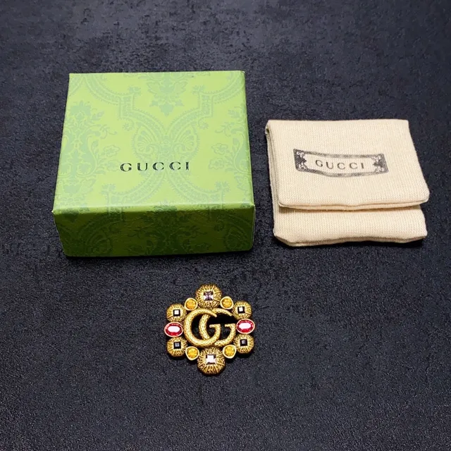 Gucci GG Logo Broche Floral Multigema 2