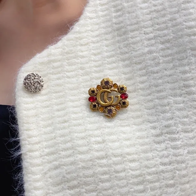 Gucci GG Logo Broche Floral Multigema 9