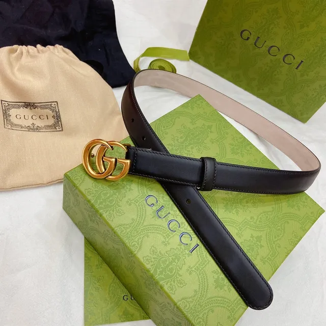 Ceinture Gucci GG Marmont noir et or boucle double G interlock en cuir lisse 4