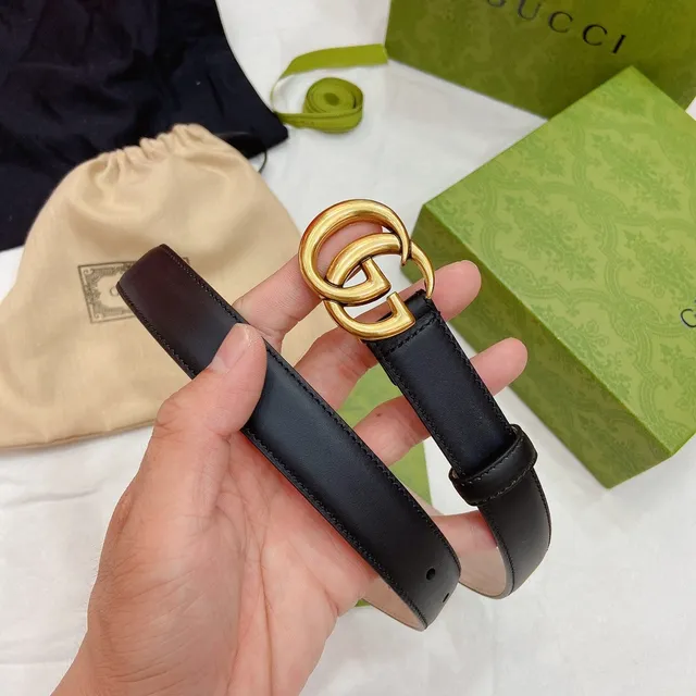 Ceinture Gucci GG Marmont noir et or boucle double G interlock en cuir lisse 9