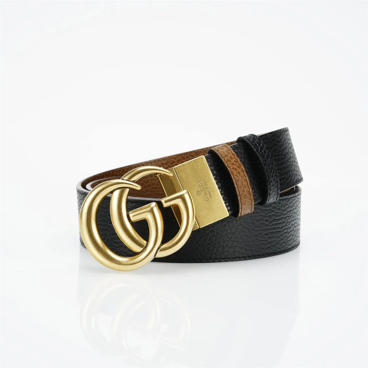 Gucci GG Marmont काले सोने के दानेदार Interlocking G बकले चमड़े की बेल्ट 2