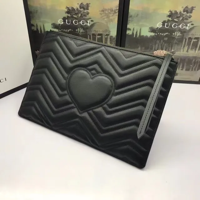 Gucci GG Marmont Chevron-Quiltado Clutch Envelope Preto 2