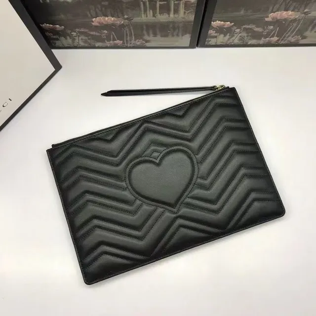 Gucci GG Marmont Chevron-Quiltado Clutch Envelope Preto 6