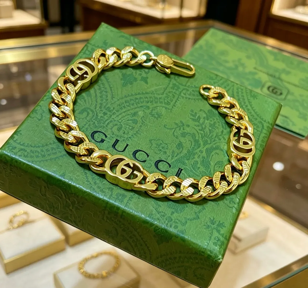 Gucci GG Marmont Gold Chunky Curb-Link Chain Interlocking Double-G Motifs Bracelet 2