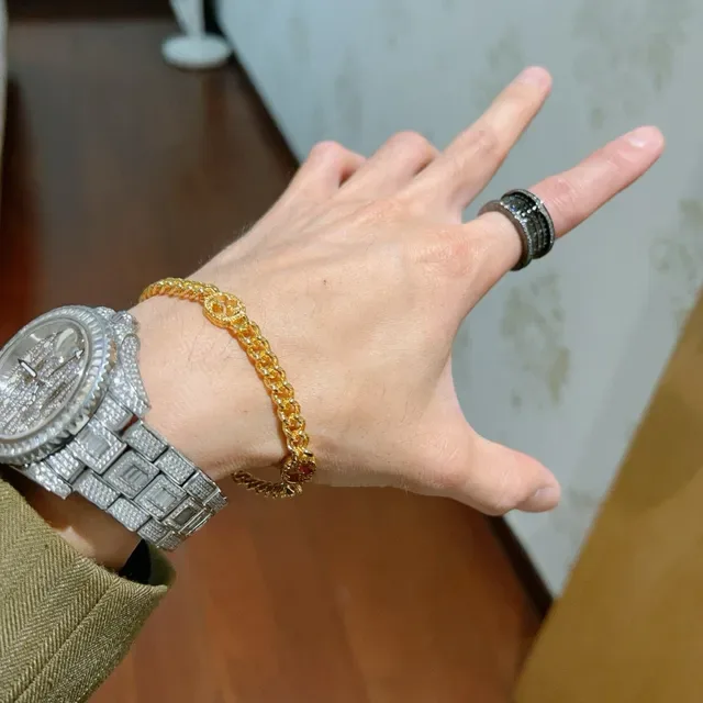 Gucci GG Marmont Gold Chunky Curb-Link Chain Interlocking G Logo Medallions Bracelet 4